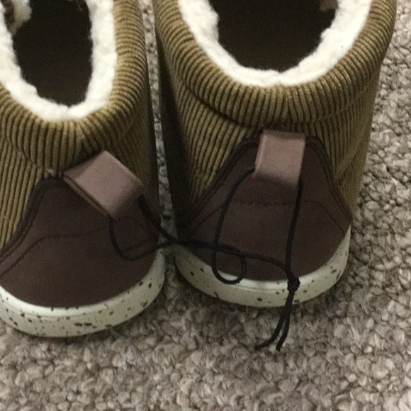 New Shoes - Picture 6 of 8